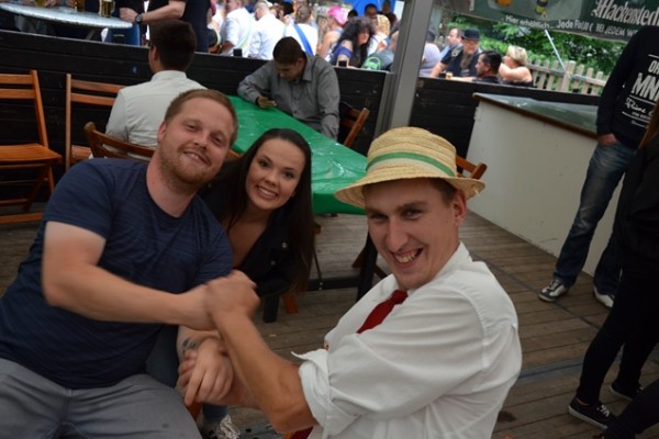 samstag-7634221552-D4FE-F9F9-B2B0-320D7A37E886.jpg