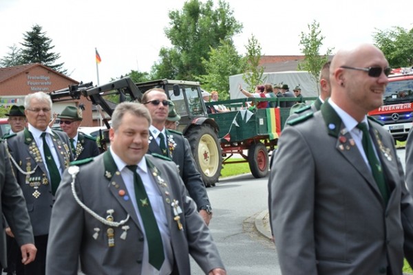 samstag-82BE22772F-FA8F-CB1B-A9BF-8E8FFAE9802D.jpg