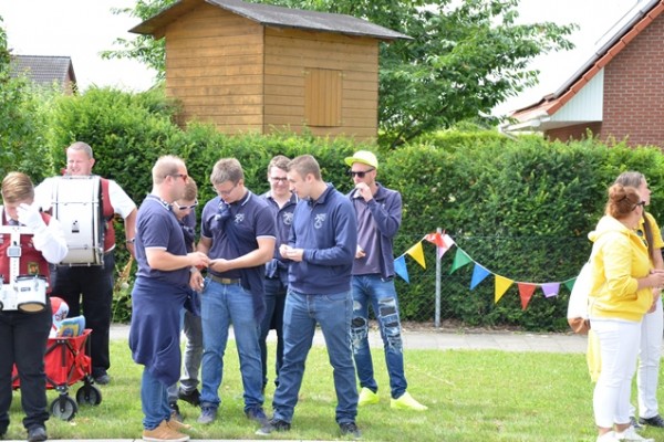samstag-95F3F3A044-918E-43AC-7062-A20B1008C72A.jpg