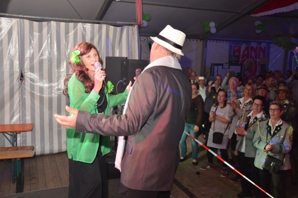 samstag-abend-132D31550C-D273-E31A-4BC4-3F708A9D1643.jpg