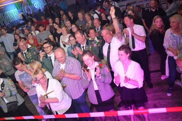 samstag-abend-174A7AF177-5F0B-F86F-F8CB-EE413457B99E.jpg