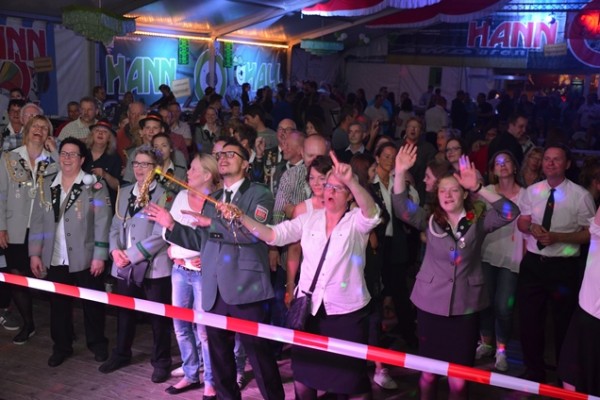 samstag-abend-23165E5F34-5119-959A-D2A7-FE45FC62ADD3.jpg
