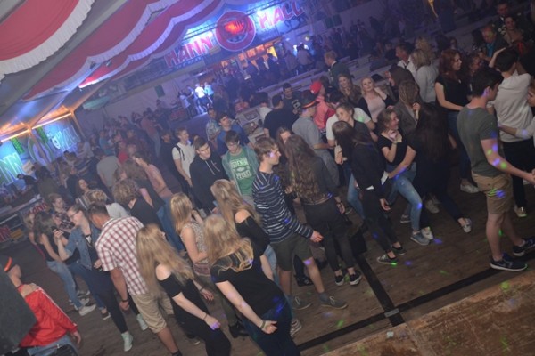 samstag-abend-29CC53786D-ABD0-D18F-5AA5-6D288C6F2B4C.jpg