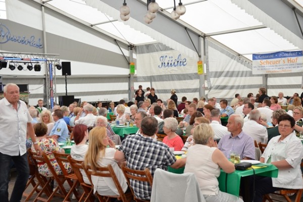 samstag-sonntag-1008FEB5B93-1665-DDF8-0F31-D304971A201E.jpg