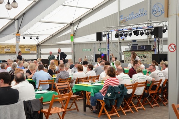 samstag-sonntag-10336640126-CD7C-6BA1-540D-9A2B6A4A17BD.jpg