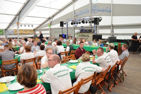 samstag-sonntag-104EEA092B9-259E-0E63-C97A-F4A574AB9A33.jpg