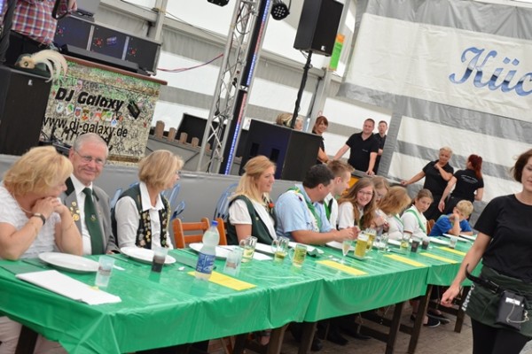 samstag-sonntag-108CB20CDF3-E2DE-EB65-EC9A-07F2BFF4D898.jpg