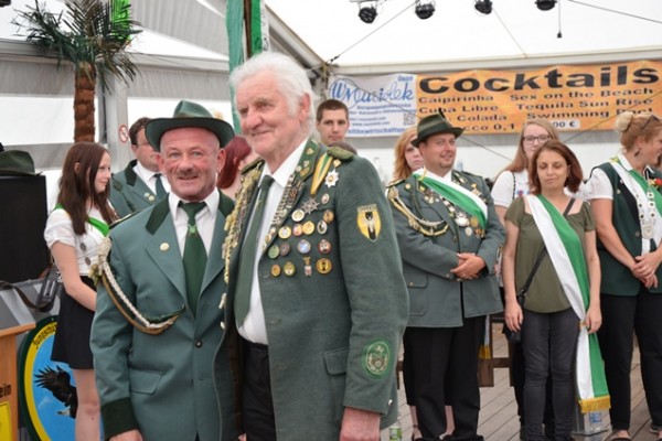 samstag-sonntag-11BA15FD9E-1239-3DAE-6002-6149B89746D3.jpg