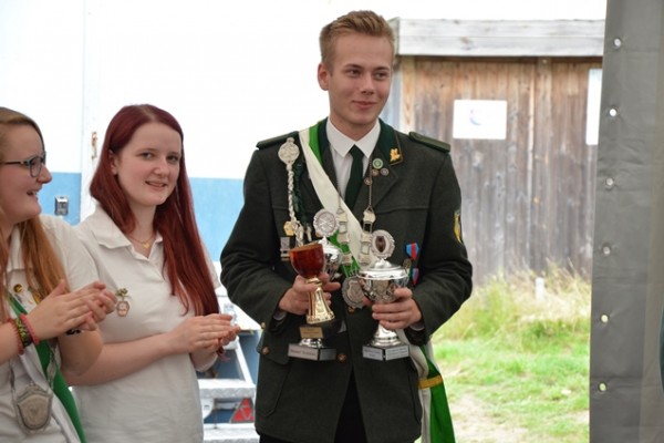 samstag-sonntag-1382B069618-9A3A-A71B-0303-AE54B5C20BA9.jpg