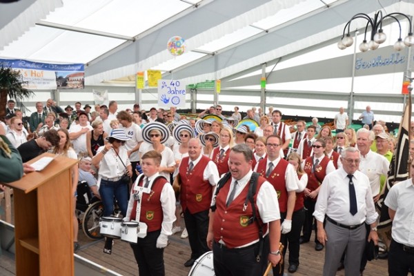 samstag-sonntag-281E0AB720-90D5-CDA3-CAD9-9DEF104B3BF6.jpg