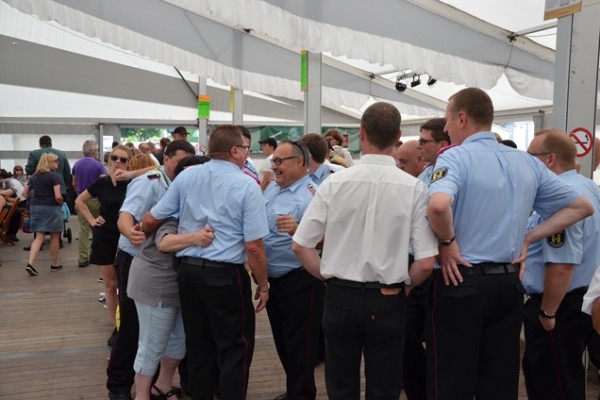 samstag-sonntag-322D323C91-8B3C-5669-2680-9BDB637E3DF5.jpg