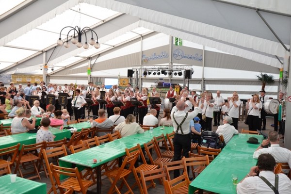 samstag-sonntag-388EE6E7B0-D445-9672-31FD-273642B04CB4.jpg
