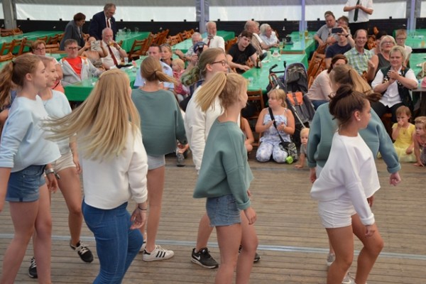 samstag-sonntag-5175E3ED91-DD0A-7DF3-9833-85BAFD1F770E.jpg