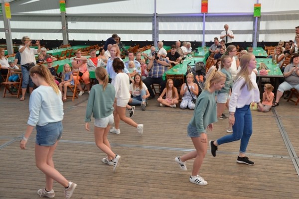 samstag-sonntag-52D485DC14-C694-9D79-158E-F83A242F7521.jpg