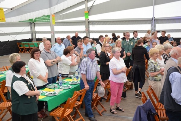 samstag-sonntag-813774A773-8481-1E84-0D6A-CFB0DCA93852.jpg