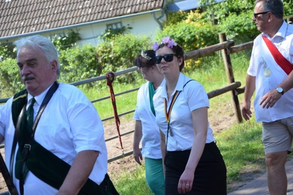 scheiben-aufhaengen-216A39C81F6-6EB3-BC5F-76ED-FFFDCA296D9B.jpg