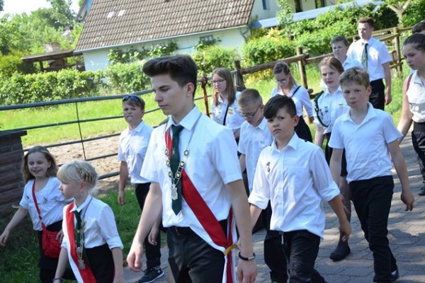 scheiben-aufhaengen-221208E1FAF-B3E8-AD3A-3F9A-2A8A620ABF79.jpg