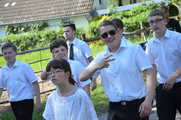 scheiben-aufhaengen-22304073601-5C1F-B152-8EE5-5234483EA67C.jpg