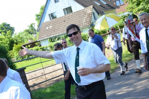 scheiben-aufhaengen-2385CB7C05A-F7D7-FDDE-DABC-B737E678CBC0.jpg