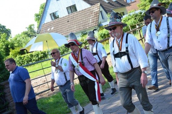scheiben-aufhaengen-240D5862C97-98B2-FDB2-9881-83EEA67EF19D.jpg