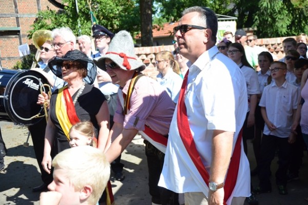 scheiben-aufhaengen-249D1B3C699-77D0-2F3A-5E82-9651337A5DBE.jpg