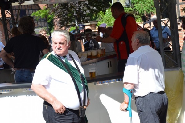 scheiben-aufhaengen-295985E8D84-A4E7-66CE-A697-73C76F24FE4E.jpg