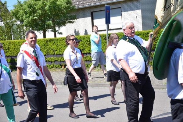 scheiben-aufhaengen-6051EC7BF1-25F9-ED10-3F2A-5D7B1B815488.jpg