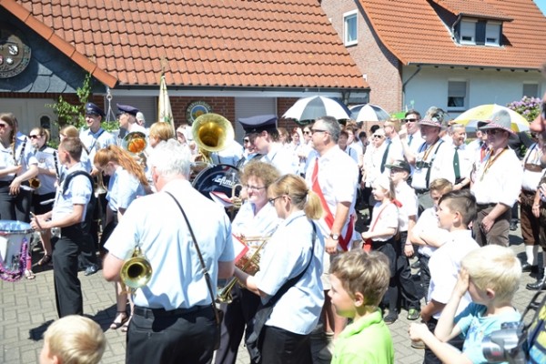 scheiben-aufhaengen-8774FB1A69-18D1-B4EC-0D46-CB9F0BFB3EFC.jpg