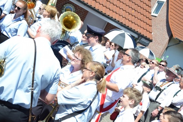 scheiben-aufhaengen-8892C87567-5D04-FF19-F598-6D0422C29FFC.jpg