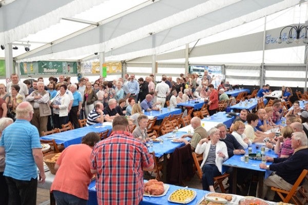 sonntag-247C9A8EF4-7E9E-634D-76CE-AAF1CDE39CF3.jpg
