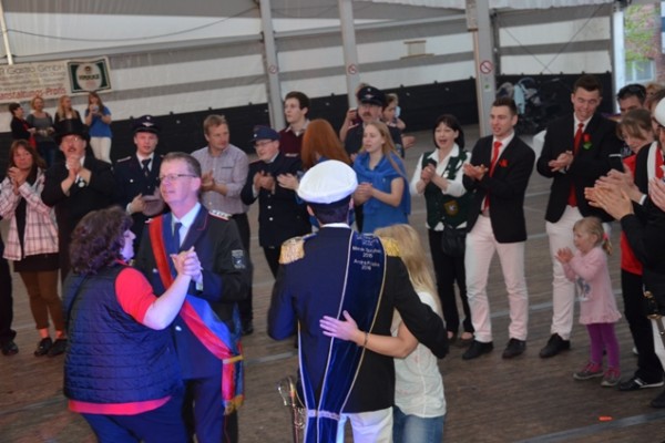 sonntag-54AB4F3A1-7230-8A12-6478-9F129A67A4B6.jpg