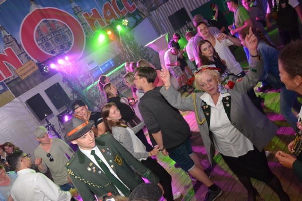 sonntag-abend-244D88F7B7-5EA4-CF32-FC22-1D514DA2ECDF.jpg