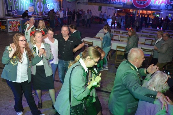 sonntag-abend-7296CF6E5-0BD6-81B2-8D96-F4EE4FEB6FA3.jpg