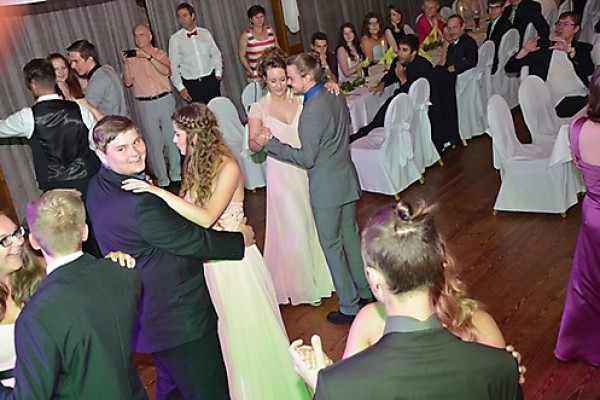 abiball-bbs-peine-2015-20150713-1481696820D20FFFB9-E044-2EED-8C77-58BC0A180DBF.jpg