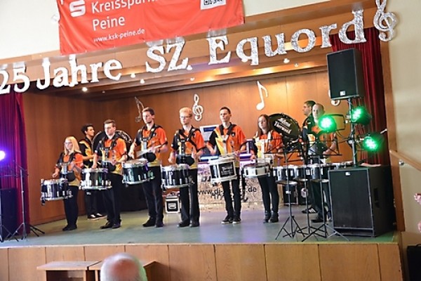 25jahre-spielmannszug-equord-2016-20160406-20436820877CBF2AE7-219F-9FC7-C2B2-CC44AA7FF977.jpg