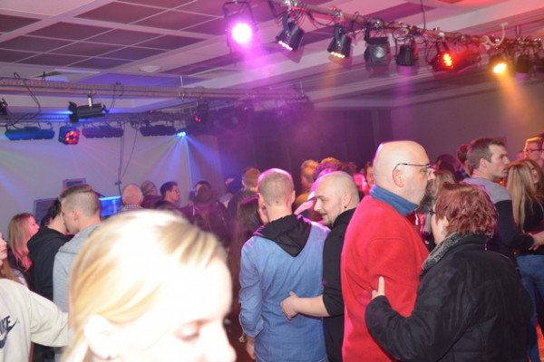 strassenfest-vechelde-buergerzentrum-2015-20151130-142143964337130A6F-E40E-7F11-0F4D-A098F3BCB3DD.jpg