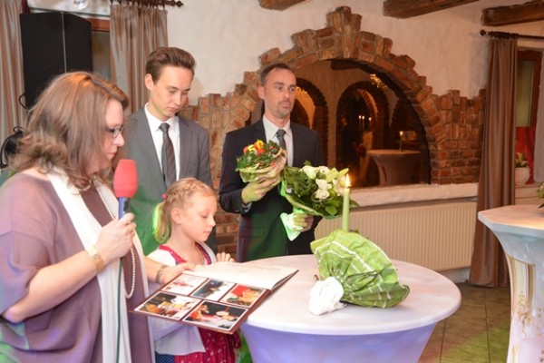 goldene-hochzeit-busche-20161122-1039274666738233F6-F5D6-E3E3-1512-AE06B22B3053.jpg