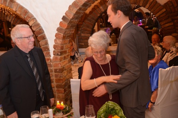 goldene-hochzeit-busche-20161122-14776882766C7992C6-7D84-F6D8-22F2-3C83FF80AEF8.jpg