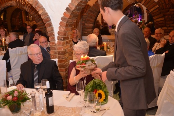 goldene-hochzeit-busche-20161122-1795147833503128FF-373E-B429-B402-E7802F02FC99.jpg